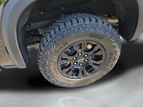 Used 2025 Chevrolet Silverado 1500 ZR2 w/ Technology Package image 15