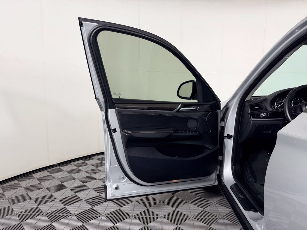 Used 2017 BMW X3 xDrive28i AWD/4WD image 22