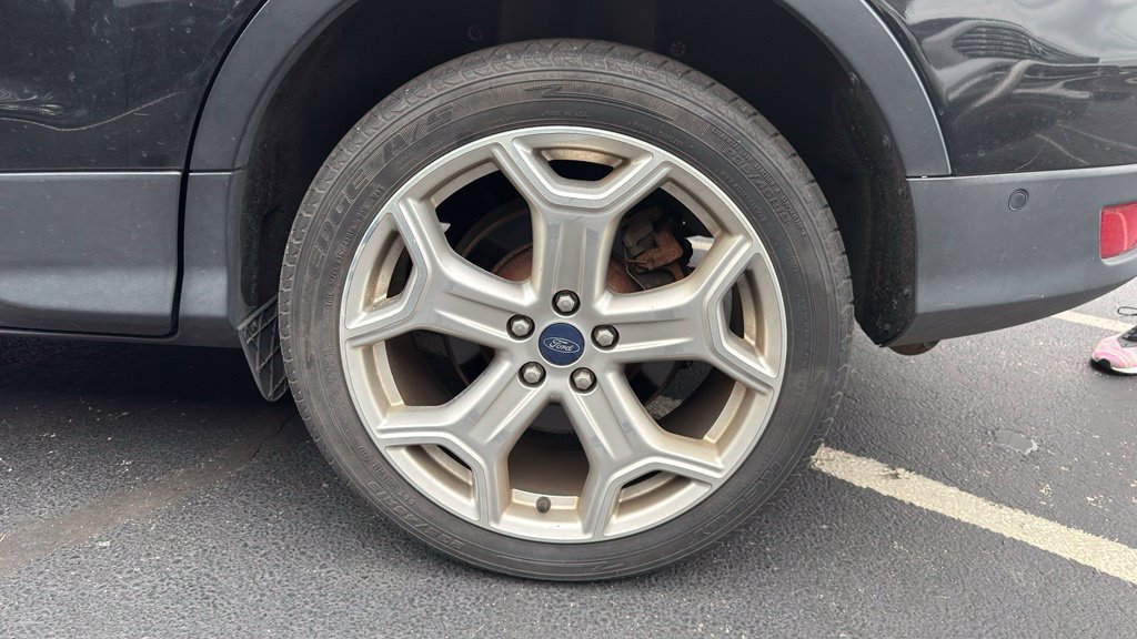Used 2018 Ford Escape Titanium w/ Ford Safe & Smart Package AWD/4WD image 8