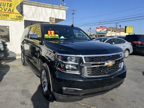 Used 2017 Chevrolet Suburban LT image 5