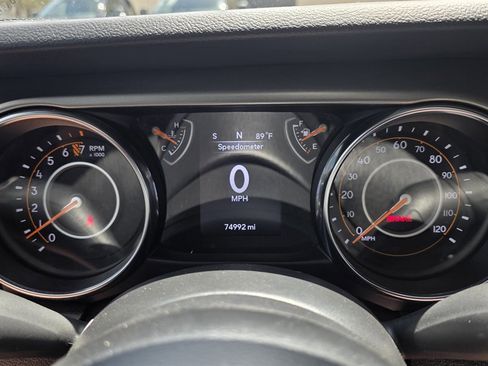 Used 2021 Jeep Wrangler Unlimited Sport AWD/4WD image 22