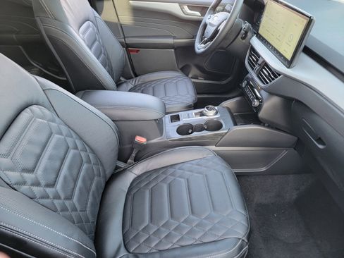 New 2024 Ford Escape SE w/ PHEV Premium Package FWD image 15
