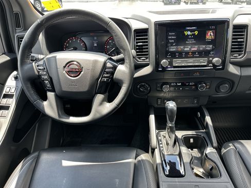 Used 2022 Nissan Frontier PRO-4X w/ Pro-4X Premium Package AWD/4WD image 16