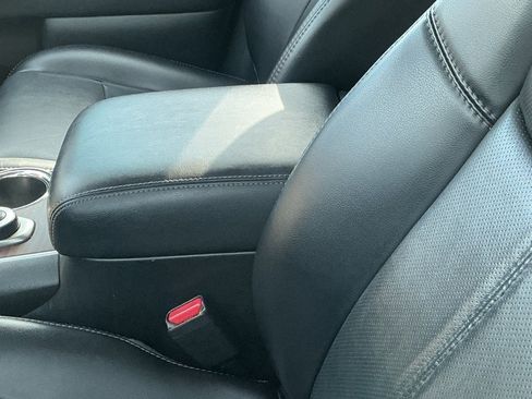 Used 2018 Nissan Pathfinder Platinum image 6