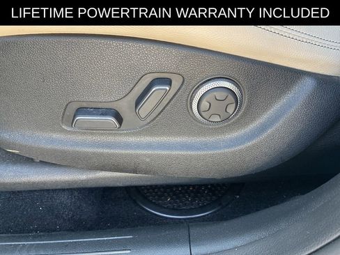 Used 2023 Genesis GV70 2.5T w/ Cargo Package AWD/4WD image 9