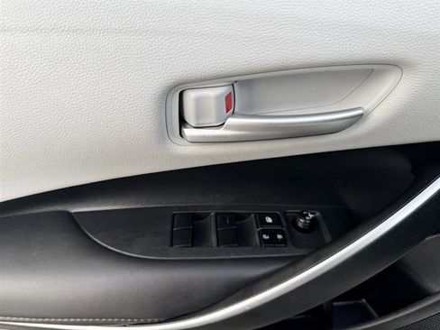 Used 2022 Toyota Corolla SE image 29