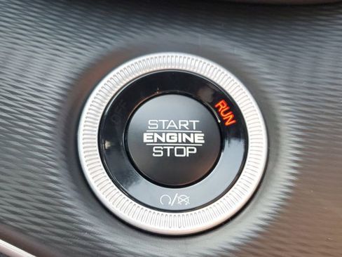 New 2025 Jeep Grand Cherokee Altitude image 27