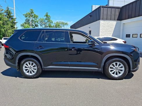 Certified 2024 Toyota Grand Highlander AWD image 7