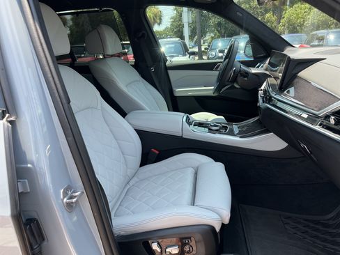 Used 2025 BMW X5 M60i AWD/4WD image 33