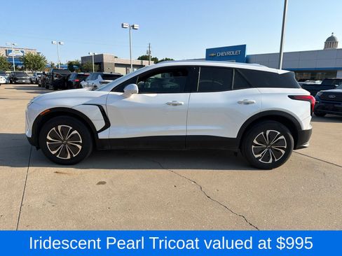 Used 2024 Chevrolet Blazer EV LT AWD/4WD image 6