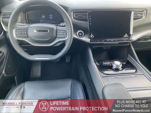 Used 2024 Jeep Wagoneer Series II image 20