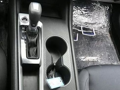 Used 2021 Nissan Altima 2.5 S FWD image 21