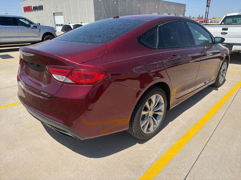 Used 2016 Chrysler 200 S w/ Comfort Group FWD image 2