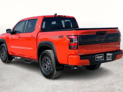 Used 2025 Nissan Frontier PRO-4X w/ Interior Protection Package image 15