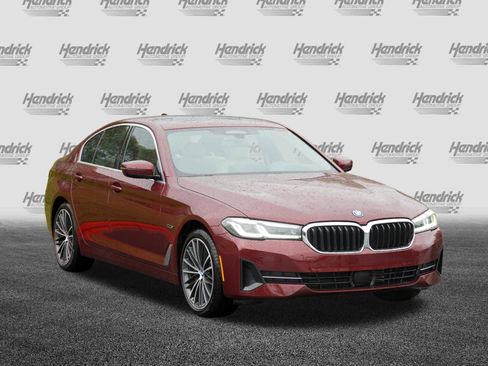 Certified 2023 BMW 530e w/ Premium Package RWD image 2