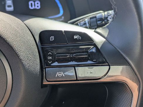 Certified 2025 Hyundai Elantra Sport image 18