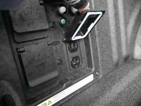 Used 2025 Ford F150 Platinum w/ Equipment Group 702A High image 16