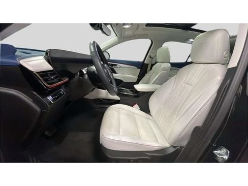 Used 2024 Buick Envision Avenir AWD/4WD image 12