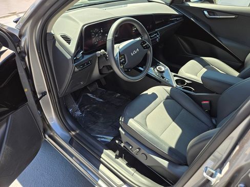 Used 2023 Kia Niro Wind FWD image 19