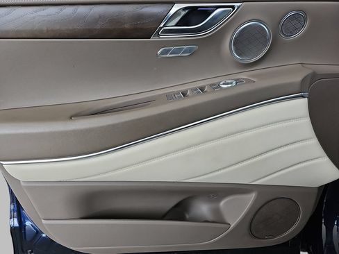 Used 2023 Genesis GV80 2.5T w/ Prestige Package AWD/4WD image 32
