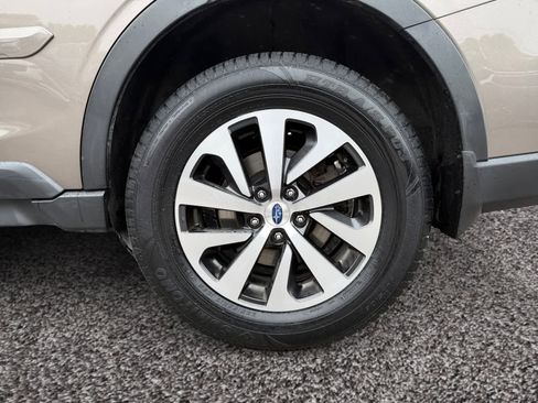 Used 2021 Subaru Outback Premium AWD/4WD image 9