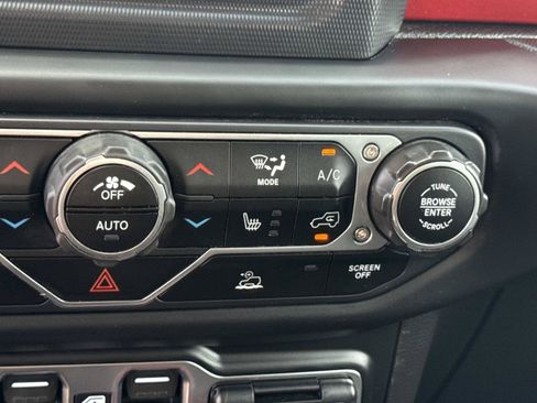 Used 2020 Jeep Gladiator Rubicon w/ Cold Weather Group AWD/4WD image 27
