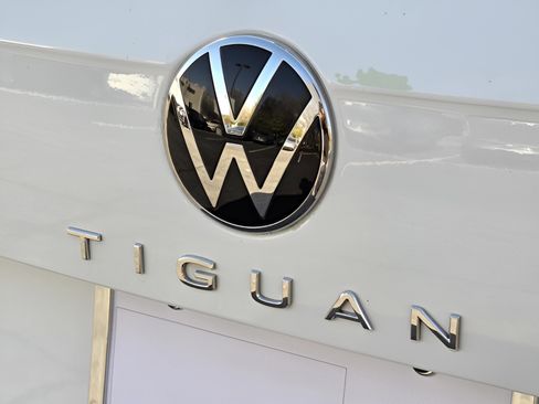 Used 2022 Volkswagen Tiguan S image 27