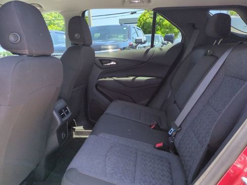 Used 2024 Chevrolet Equinox LT w/ LPO, Floor Liner Package FWD image 16
