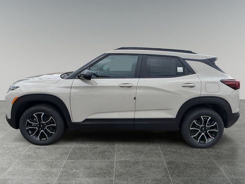 New 2026 Chevrolet TrailBlazer ACTIV w/ Convenience Package AWD/4WD image 2