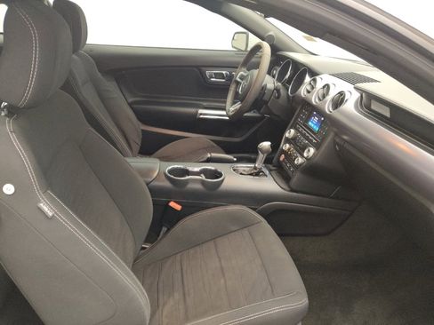 Used 2017 Ford Mustang Coupe image 21