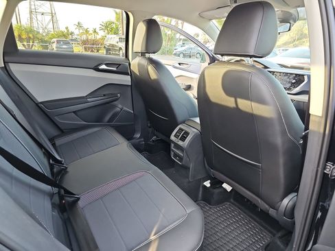 Certified 2023 Volkswagen Taos SE image 14