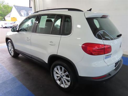 Used 2017 Volkswagen Tiguan Limited AWD/4WD image 10