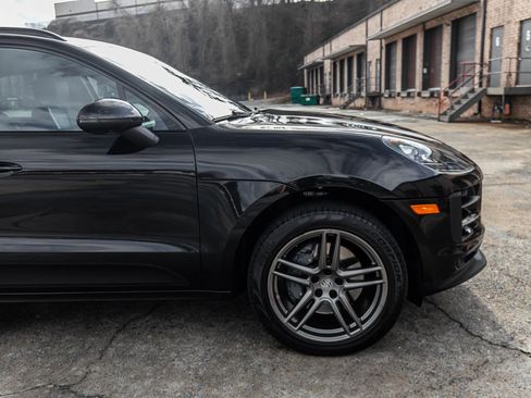 Used 2019 Porsche Macan S image 12