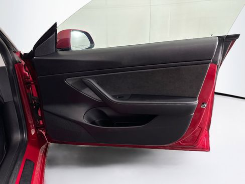 Used 2021 Tesla Model 3 Performance image 30