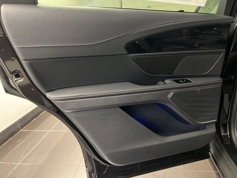 New 2026 Lincoln Nautilus Premier image 36