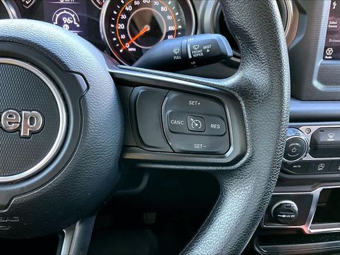 Used 2022 Jeep Wrangler Sport AWD/4WD image 22
