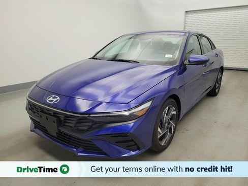 Used 2025 Hyundai Elantra SEL FWD image 1