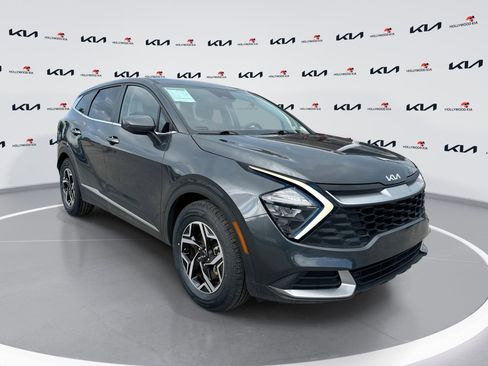 Used 2023 Kia Sportage LX FWD image 1
