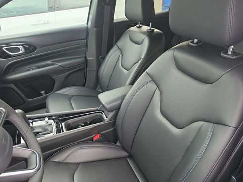 New 2026 Jeep Compass Limited AWD/4WD image 19