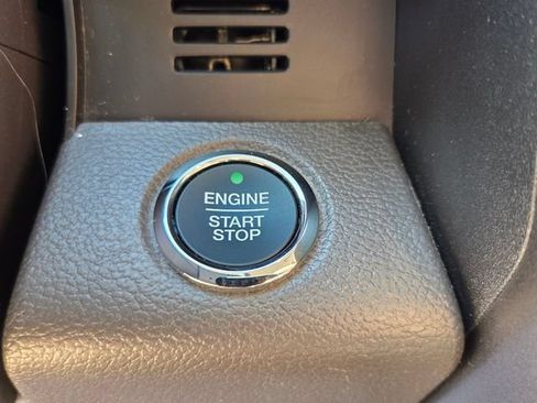 Used 2018 Ford Expedition Max Limited w/ Equipment Group 302A RWD image 29