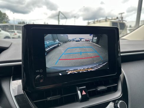 Used 2023 Toyota Corolla LE FWD image 28