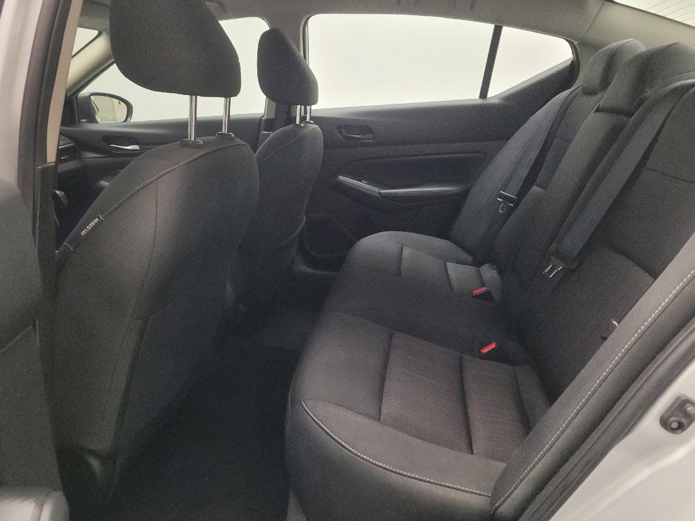 Used 2025 Nissan Altima 2.5 SV FWD image 18