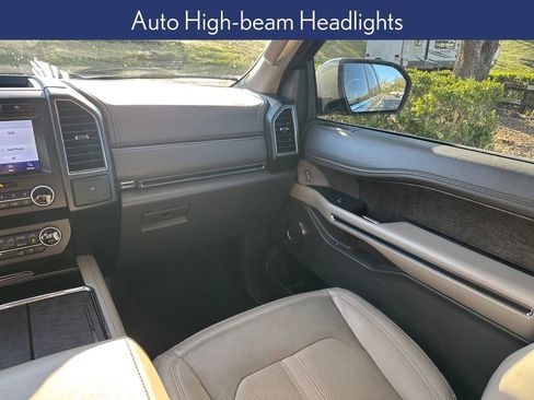Used 2021 Ford Expedition Limited image 14