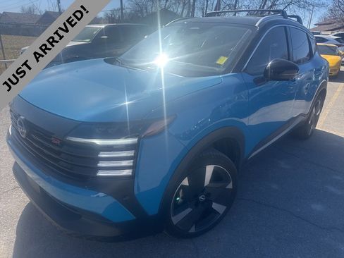 Certified 2025 Nissan Kicks SR w/ SR Premium Package image 1