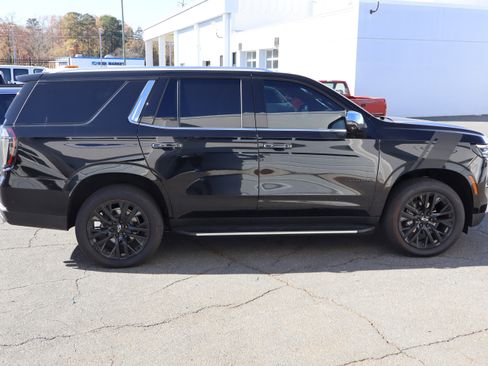 Used 2025 Chevrolet Tahoe Premier image 11