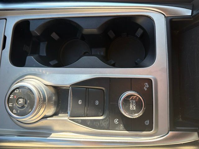 Used 2021 Ford Explorer XLT w/ Equipment Group 202A AWD/4WD image 40
