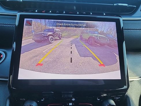 New 2025 Jeep Grand Cherokee L Limited w/ Trailer Tow Package image 39