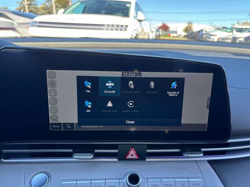 Used 2025 Hyundai Elantra Limited image 17