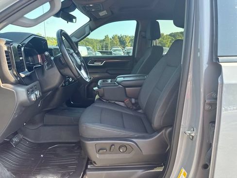 Used 2024 GMC Sierra 1500 Elevation w/ X31 Off-Road Package AWD/4WD image 17