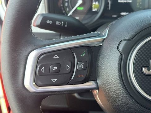 Certified 2025 Jeep Wrangler Unlimited Sahara w/ Safety Group AWD/4WD image 23